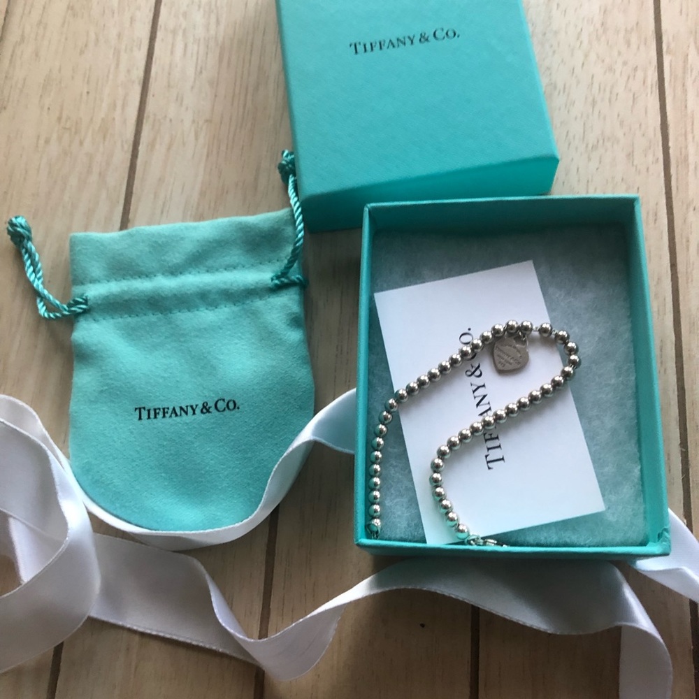 NWT TIFFANY AND CO 💙🤍HEART TAG BEAD BRACELET IN SILVER AUTHENTIC